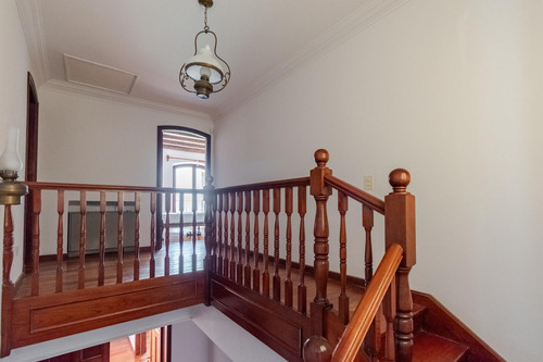 Maravillosa Casa En El Casco Historico De San Isidro Con Vista Al Rio, Lote Soñado De 2.310m2.