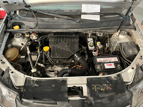 Renault Logan 2 1.6 Expression Año 2018