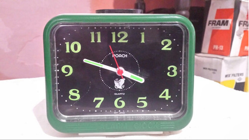 Reloj Desperador Alarma Quartz Poach