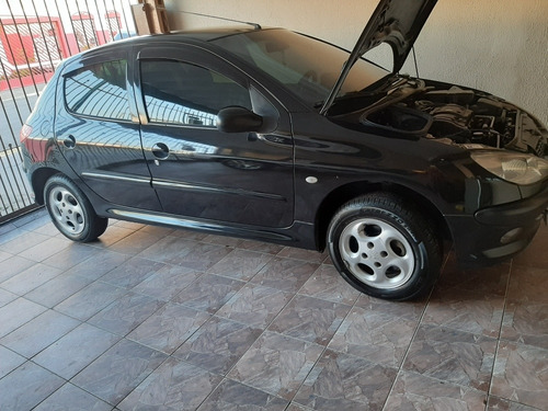 Peugeot 206 2005 1.6 16v Presence Flex 5p