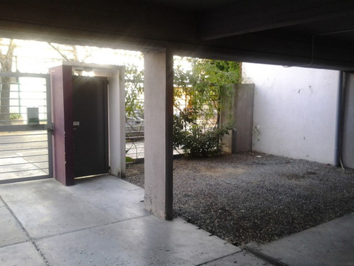Imagen 2 de 3 de Cochera - San Isidro