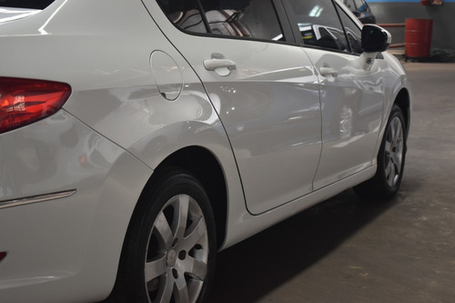 Peugeot 408 2.0 Allure 143cv