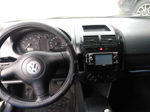 Polo Sedan 2005 1.6 Total Flex 4p Preto
