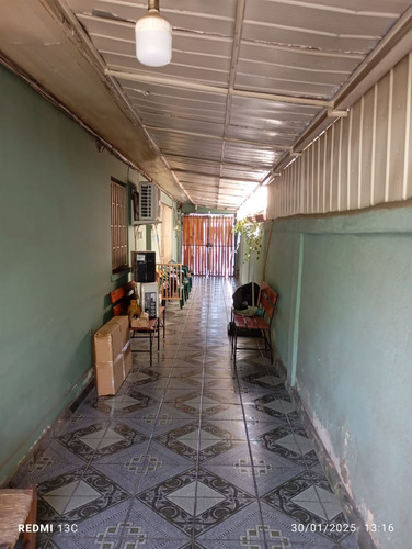 Casa Con Local Comercial En Venta De 4 Dorm. En Conchalí