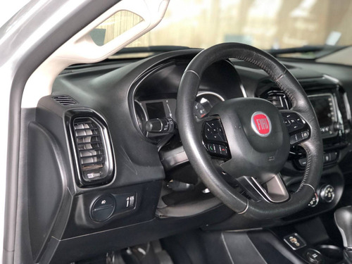 Imagem 6 de 13 de Fiat Toro 1.8 16v Evo Flex Endurance At6