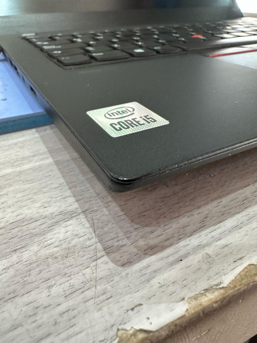 Laptop Lenovo Thinkpad T14 Generación 1 Negro (Usado)