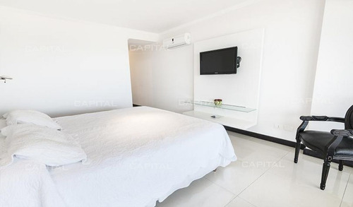 Imagen 12 de 28 de Apartamento Central Con Isla En Torre Premiun De Punta Del Este - Torre Lobos, Playa Brava - Punta Del Este Brava