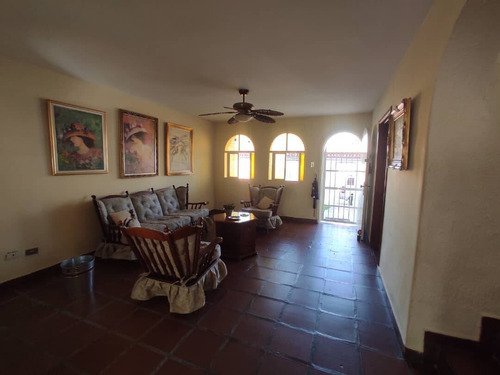 Imagen 9 de 14 de Casa En Venta Urb Prebo 370mts Alexandra Ramírez 04147041922