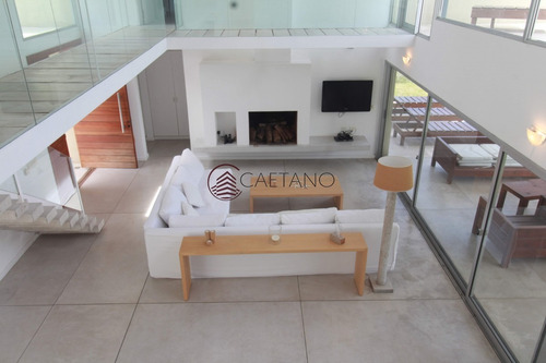 Alquiler Anual De Casa 4 Dormitorios + Servicio En Laguna Blanca, Montoya.-ref:1593