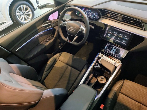 Imagen 6 de 25 de Audi Q8 2023 Nuevo Etron E-tron Sportback Q7 Rsq8 2022 0km