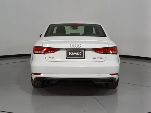 Audi A3 1.4 35 TFSI DYNAMIC DCT