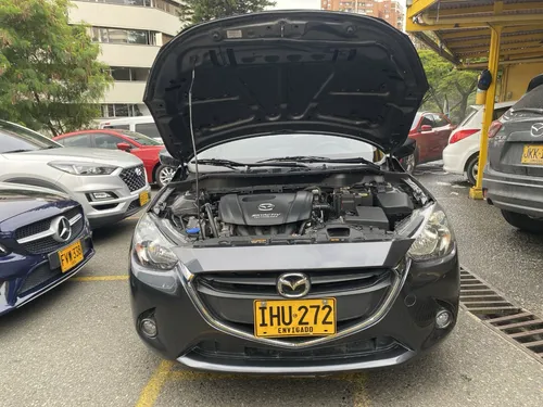 Mazda 2 1.5 Touring At 2016