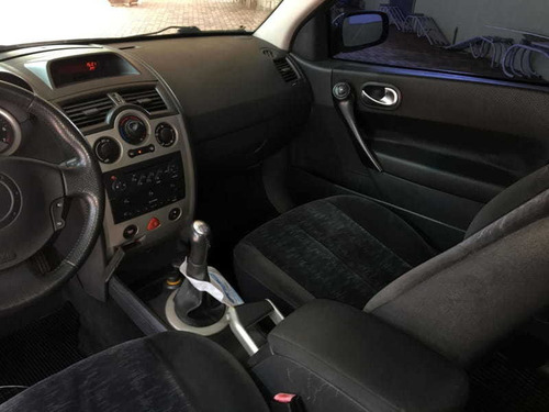 Renault Megane Grand Tour Dynamique 1.6 16v(hi-flex) 4p