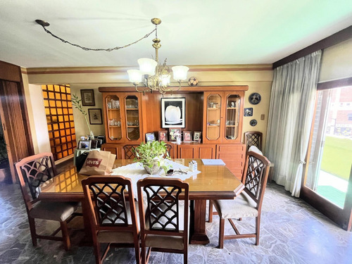 Venta Casa En Primer Piso Quincho Completo Con Pileta En Terraza Apto Crédito En Zona Sur
