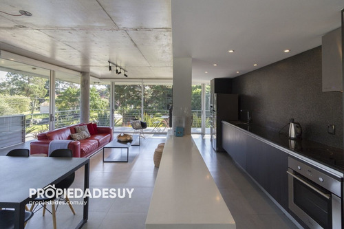 Imagen 2 de 24 de En Venta Departamento En Punta Del Este 2 Dormitorios 2 Baños
