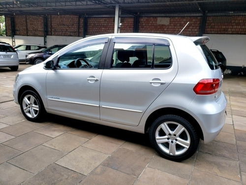 Imagem 4 de 15 de Volkswagen Fox Comfortline 1.0 12v 3 Cilindros