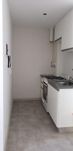 Imagen 8 de 11 de Departamento - Centro - Semipiso Externo Con Entrega Inmediata Y Gas Instalado!