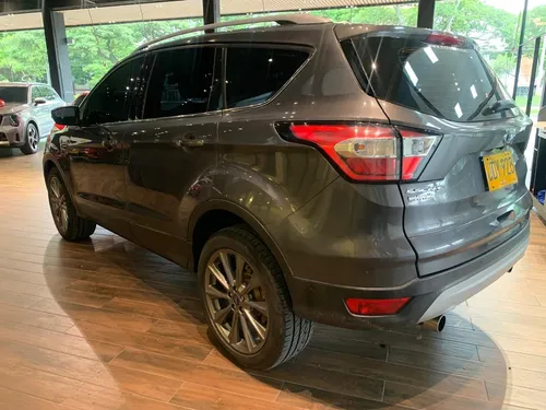 Ford Escape 2.0 Titanium