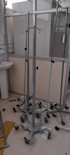 Porta Sueros De 2 Y 4 Patasregulables Varias$30.000envio (Usado)