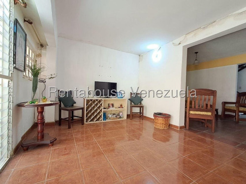 ¡descubre El Hogar De Tus Sueños En Cabudare! Imagina Vivir En Una Hermosa Casa De 2 Plantas, Situada En Un Urbanismo Tranquilo Y Seguro, Donde La Naturaleza Te Abraza Cada Día. Tu Nuevo Hogar Te Espe