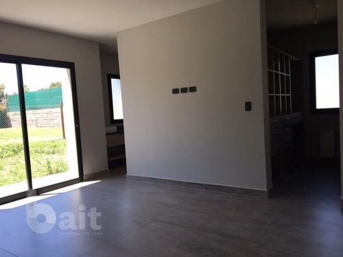 Imagen 12 de 19 de Venta Casa Valle Escondido Santina Norte A Estrenar C/3 Dormitorios, Una Planta, Con Pileta.