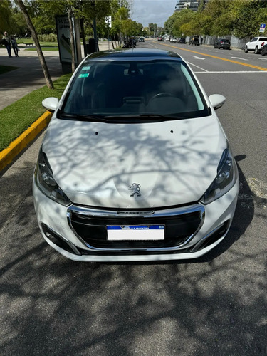 Peugeot 208 1.6 Feline