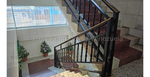 Milagros Inmuebles Apartamento Alquiler Barquisimeto Lara Zona Centro Economica Residencial Economico Código Inmobiliaria Rent-a-house 25-5187