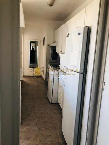 Apartamento En Excelente Ubicacion, De 2 Dor, 2 Baños Cruzando La Calle Esta La Playa Mansa Parada 3 Consulte.-ref:1358