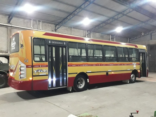 Imagen 7 de 25 de Mercedes.2014 1418.