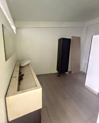 Inmueble En Venta De 1,532m2 Muy Cerca De Zona Esmeralda Y La Salle