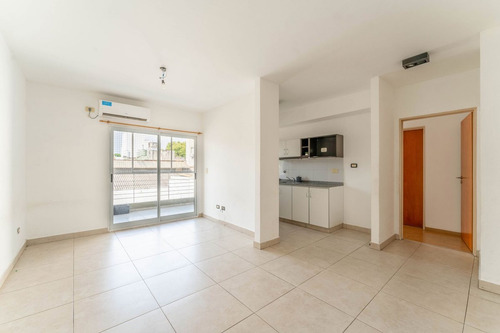Venta 2 Ambientes Balcón Parrilla Baño Y Toilette