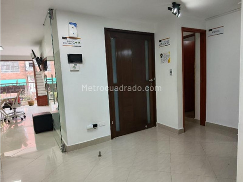 Casa Para La Venta En Santa Monica Medellin