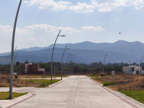 Terreno En Venta En San Miguel De Allende Fraccionamiento Con Casa Club