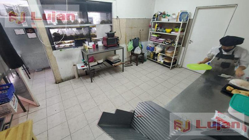 Venta Local Av Directorio Esq Lafuente Esquina, 82 M2 5 Vidrieras