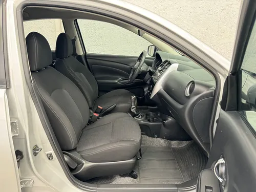 Nissan Versa 1.6 Advance Mt