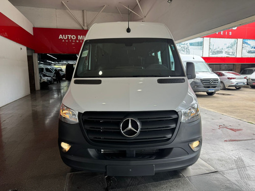 Sprinter 417 16 Lugares Executiva Ano 2025 Financio