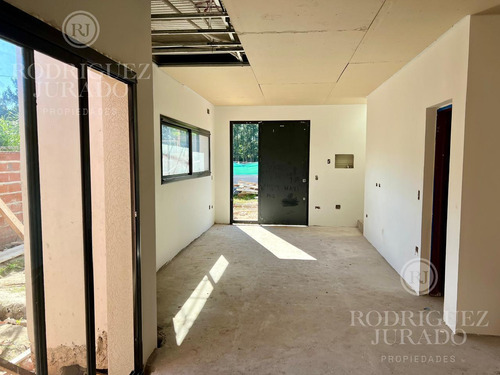 Casa A Estrenar En La Bota Benavidez