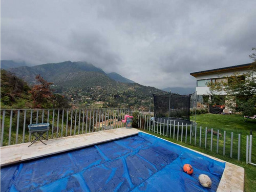 Casa En Las Condes / C El Cerro En Condominio Arrayan