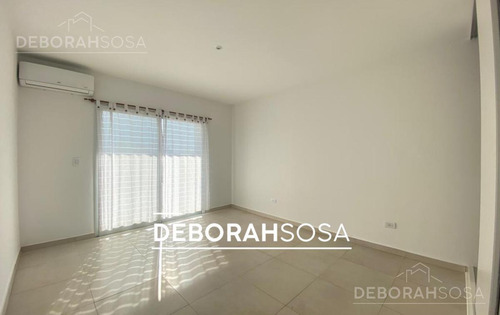 Imagen 12 de 16 de Hermosa Casa En Lote Interno - El Cantón