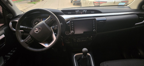 Toyota Hilux Pick-up 2.8 Cd Srv 177cv 4x4