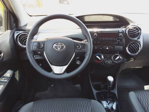 Toyota Etios 1.5 X Plus Sedan 16v Flex 4p Automático