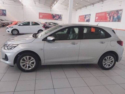 Imagem 8 de 9 de Chevrolet Onix 1.0 Flex Lt Manual