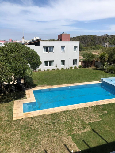 Departamento En Alq. Temporario Ubicado En Mar Azul, Costa Atlántica, Buenos Aires