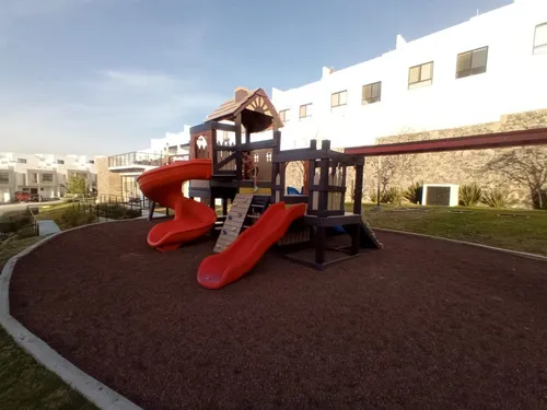 En Zibata, Club De Golf, Estrena Hermosa Casa, Exclusividad, 3 Recamaras..