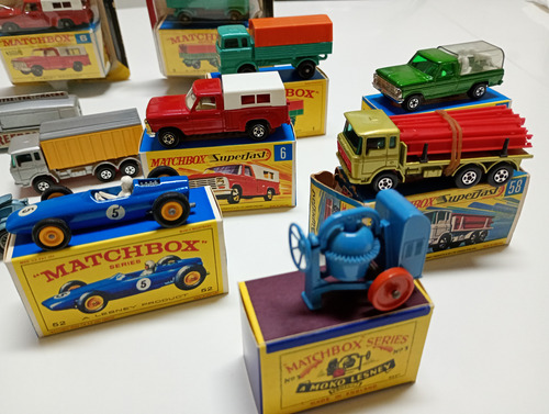 Matchbox Lesney Coleção Com 13 Carros (Usado)