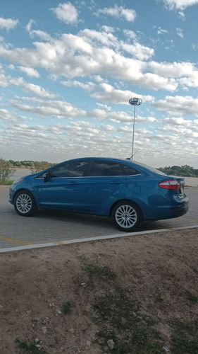 Imagen 10 de 16 de Ford Fiesta Kinetic Design 2018 1.6 Sedan Titanium Excelente