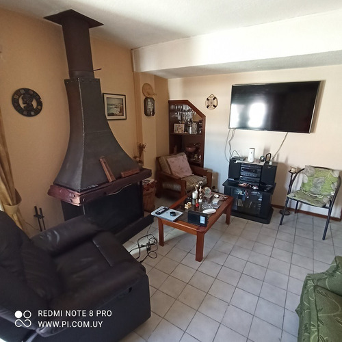 Venta Duplex Buceo 2 Dormitorios Y Garaje.