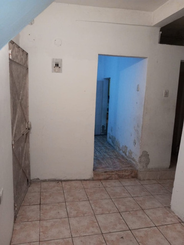 Imagen 8 de 21 de Se Alquila Anexo 85m2 3h/2b Catia