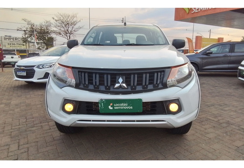 Mitsubishi L200 Triton 2.4 16V TURBO DIESEL GL CD 4X4 MANUAL