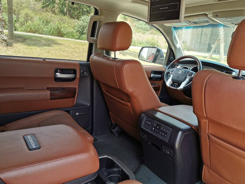 Imagen 10 de 15 de Toyota Sequoia 2017 Platinum